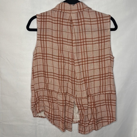 SIM & SAM SLEEVELESS PLAID BUTTON DOWN BLOUSE (M) - Picture 5 of 8